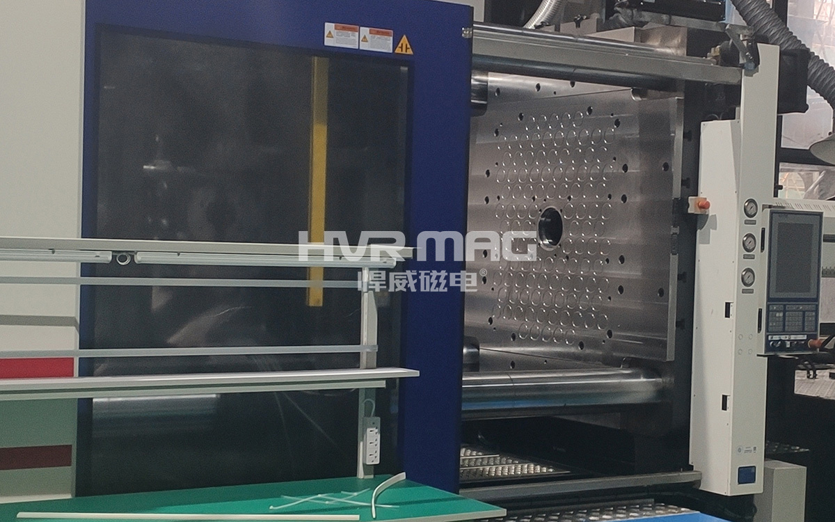 塑機磁力模板快速換模在海天600噸/1000噸/1200噸注塑機應用案例